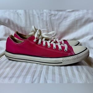 Converse Chuck Taylor All Star Low-top Sneaker Red Canvas M12/W14